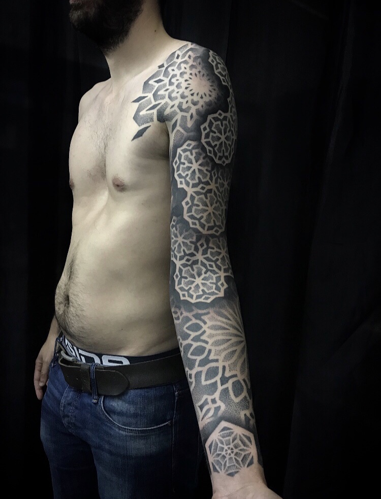 tatuaje-geometrico-en-pamplona2