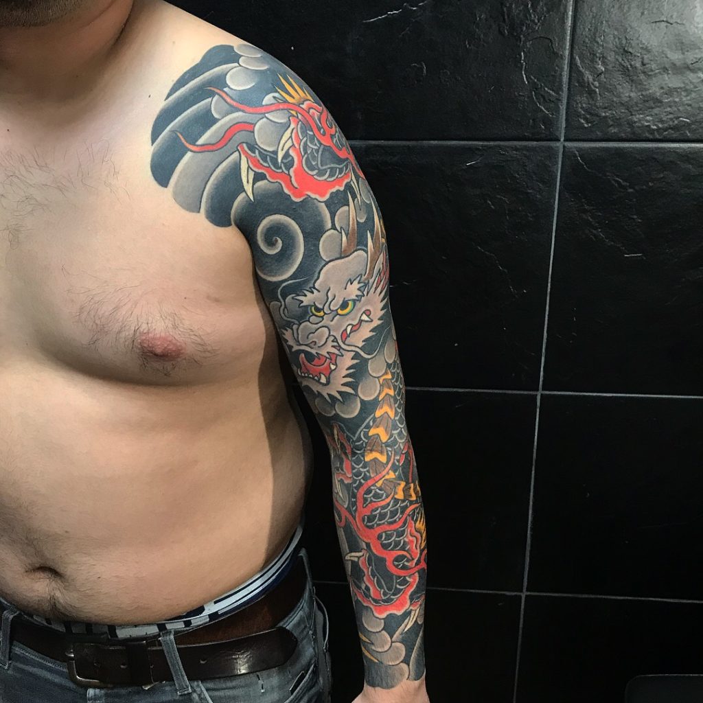Tatuaje japonés en Pamplona - AIZKORA TATTOO