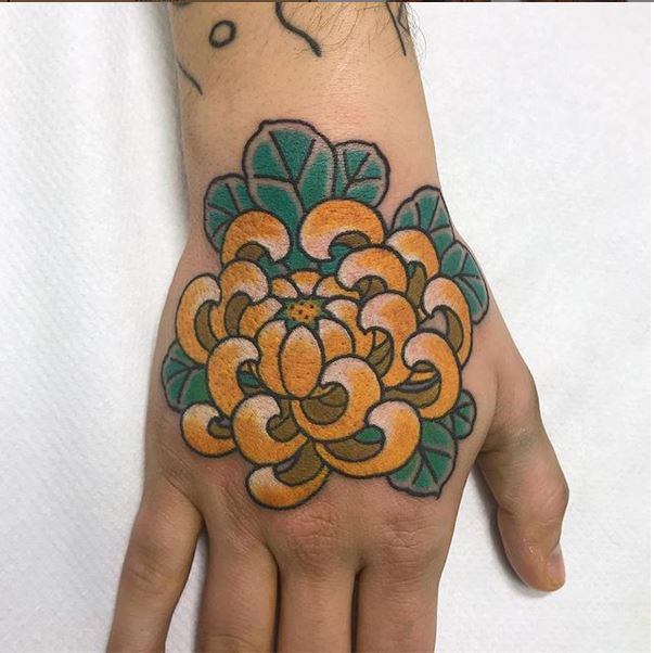 tattoo-japones-pamplona-peonia-2